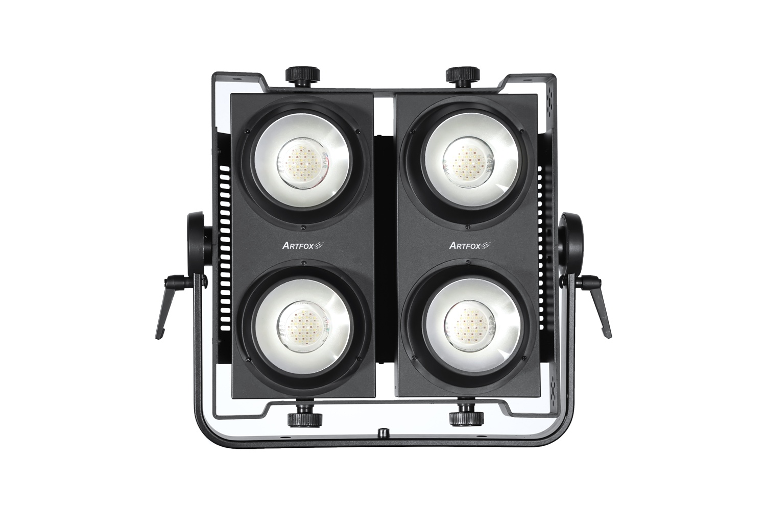 Studio Lighting:4x200w 2200-8500k white or  4x200w RGBW